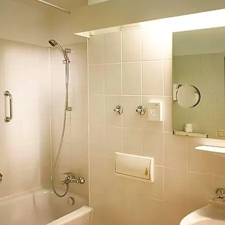 Hotel Amenity 3*