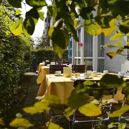 Amenity Hotel